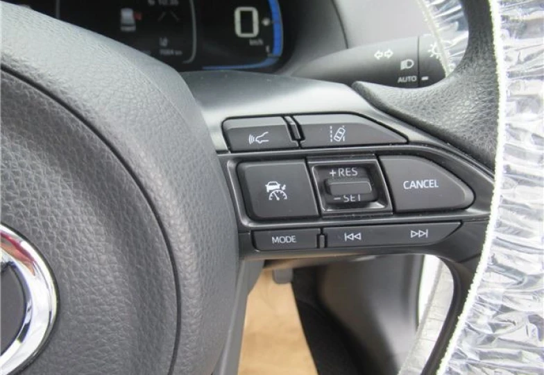 Toyota Aqua Белый