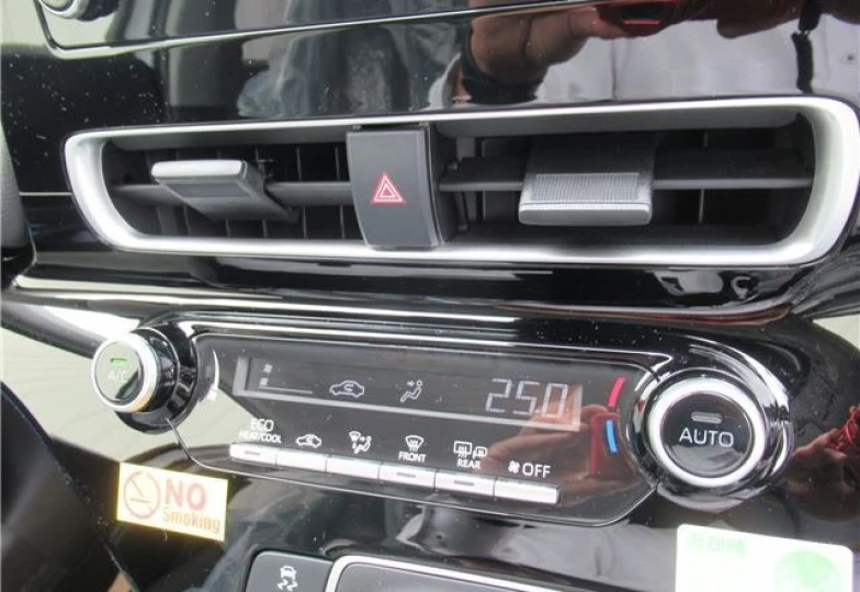 Toyota Aqua Белый