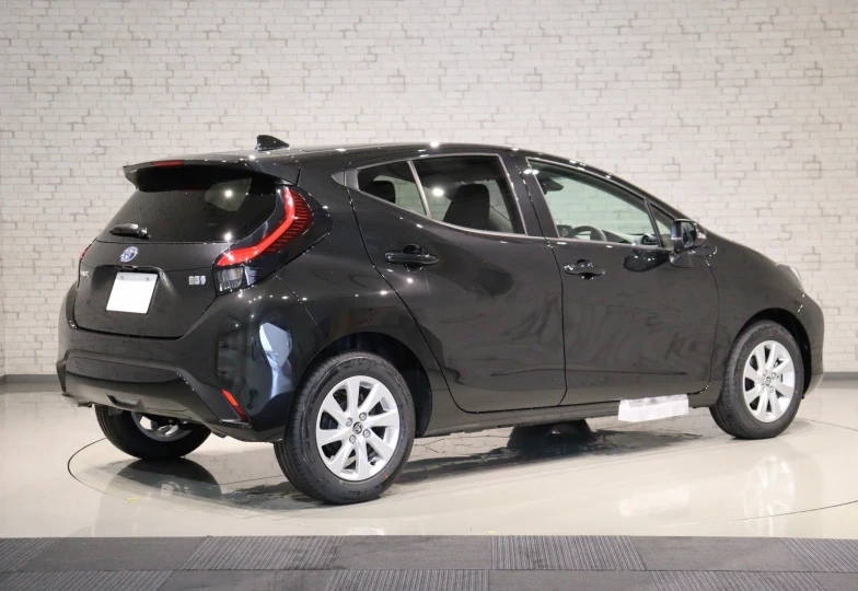 Toyota Aqua Black