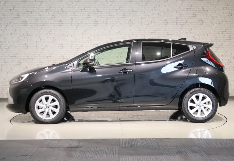 Toyota Aqua Black