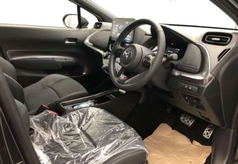 Toyota Aqua Черный