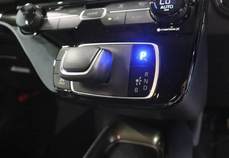 Toyota Aqua Черный