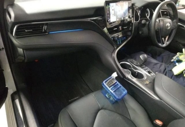 Toyota Camry Белый