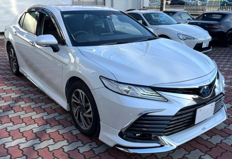 Toyota Camry White