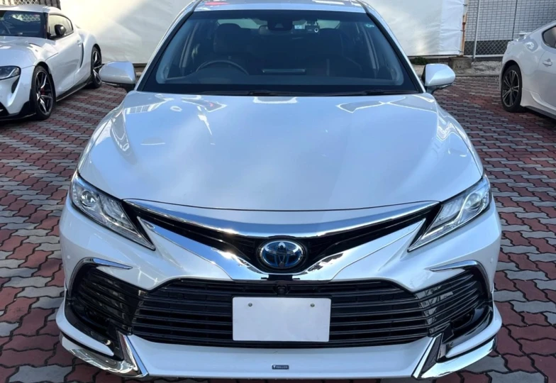 Toyota Camry White