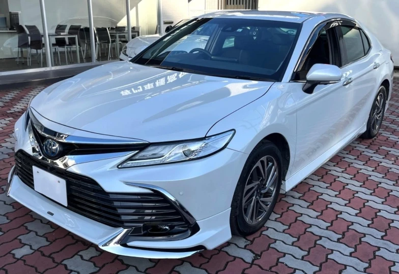 Toyota Camry White