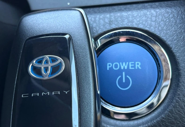 Toyota Camry White