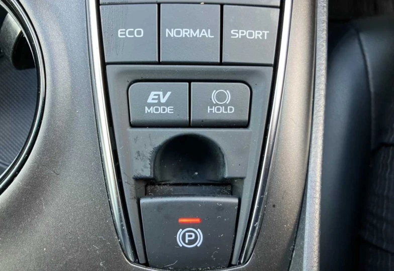 Toyota Camry Белый