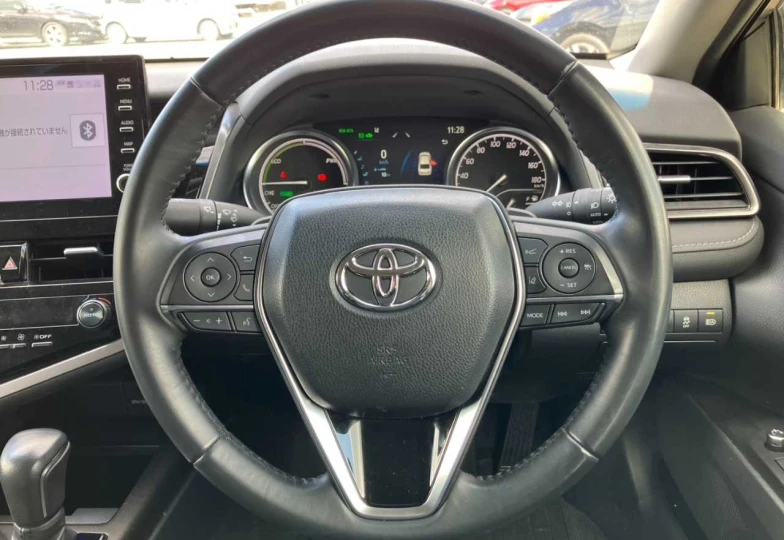 Toyota Camry Белый