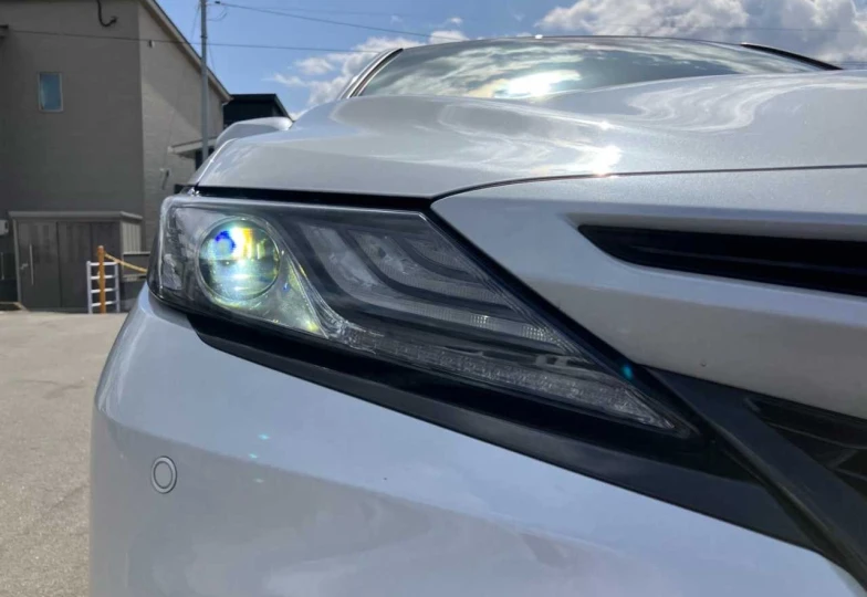 Toyota Camry Белый