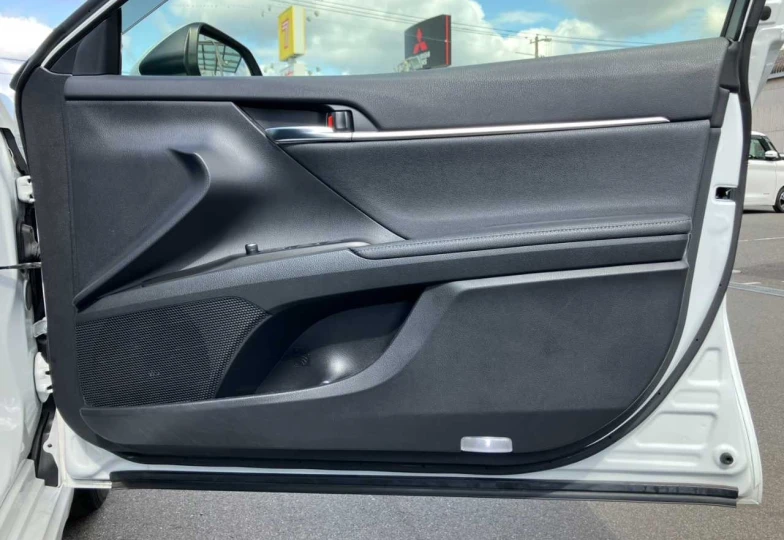 Toyota Camry Белый
