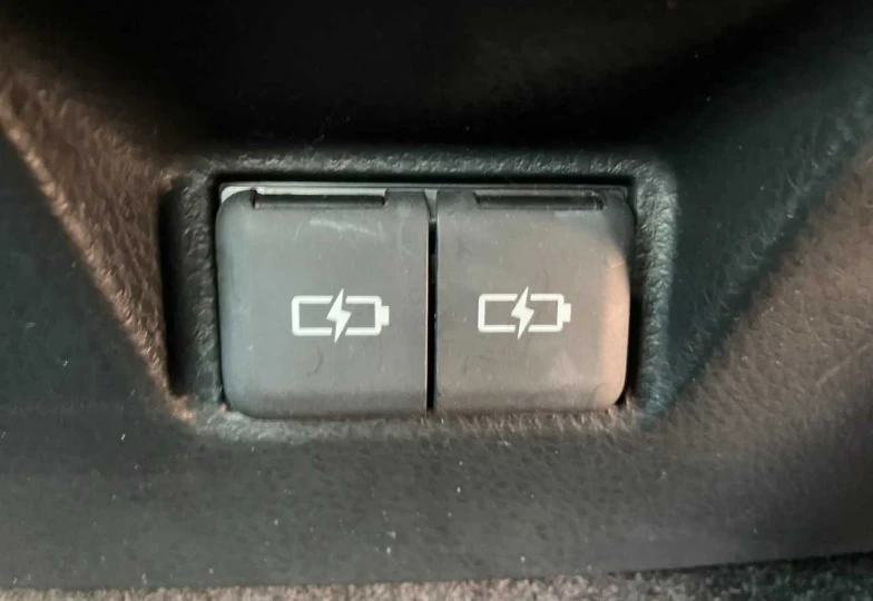 Toyota Camry Белый