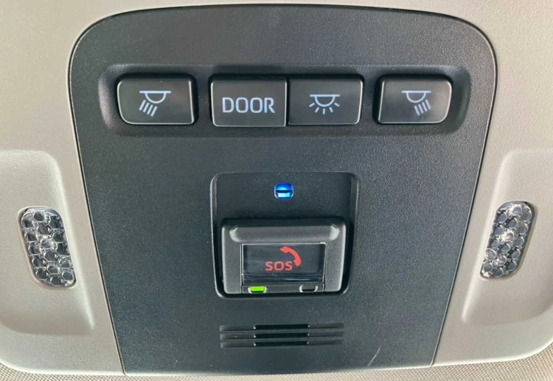 Toyota Camry Белый