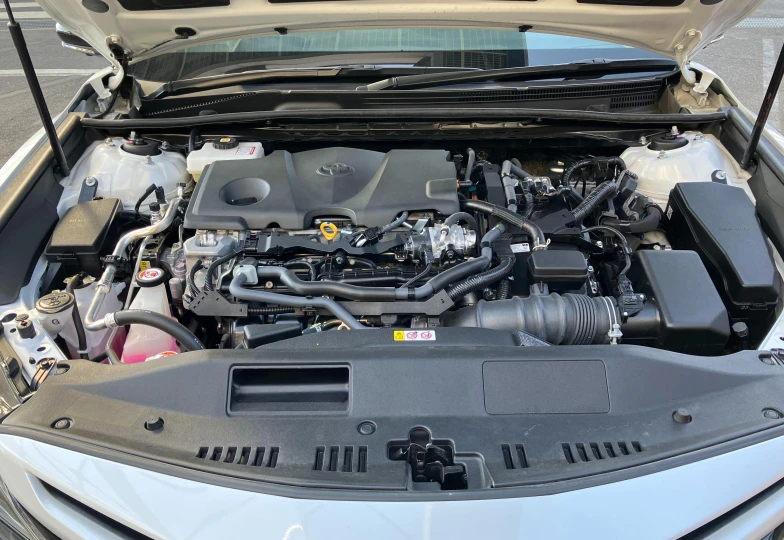 Toyota Camry Белый