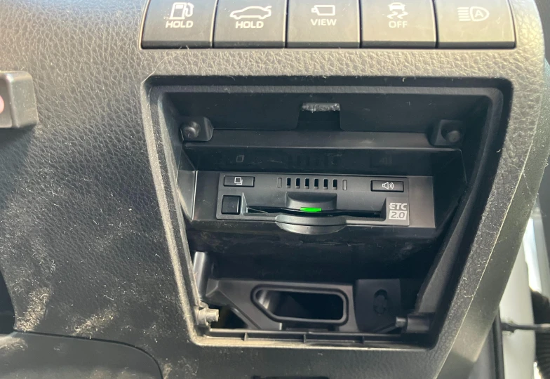Toyota Camry Белый