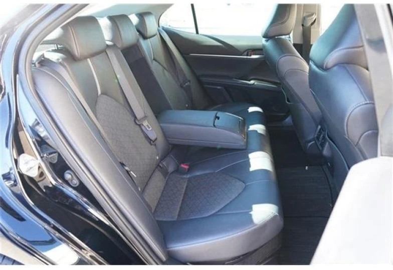 Toyota Camry Черный