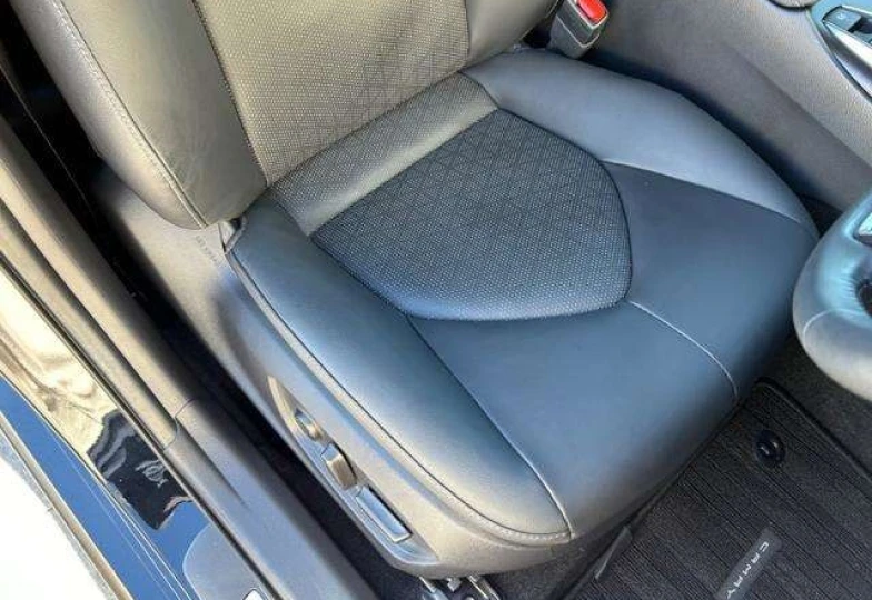 Toyota Camry Черный