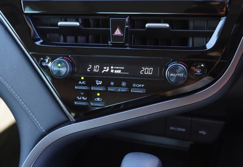 Toyota Camry Черный