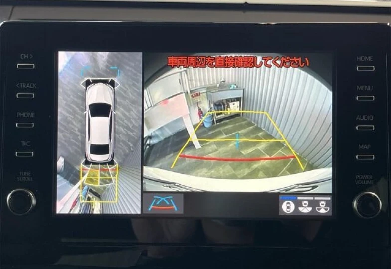 Toyota Camry Белый