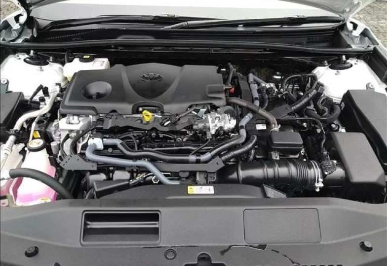 Toyota Camry Белый