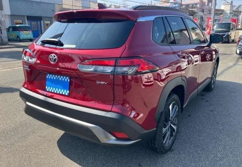 Toyota Corolla Cross Красный