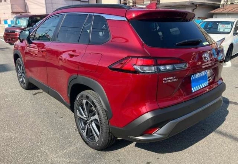 Toyota Corolla Cross Красный