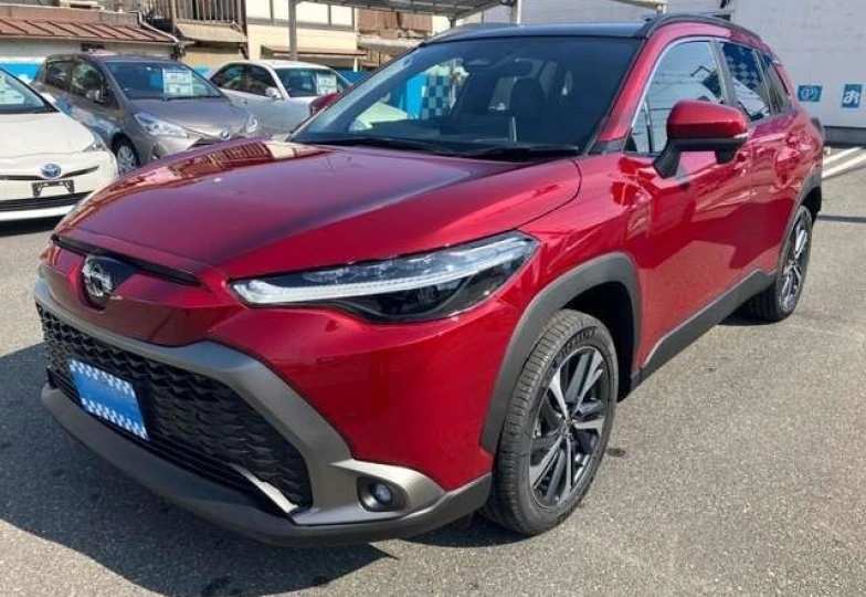 Toyota Corolla Cross Красный