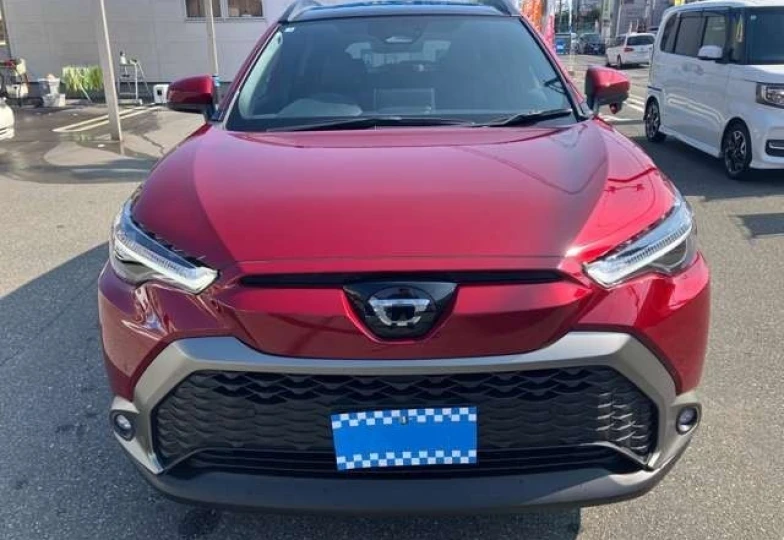 Toyota Corolla Cross Красный