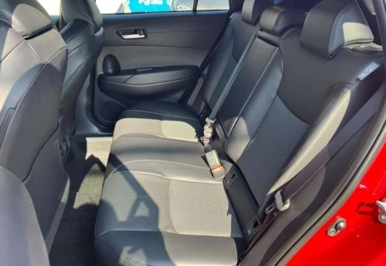 Toyota Corolla Cross Красный
