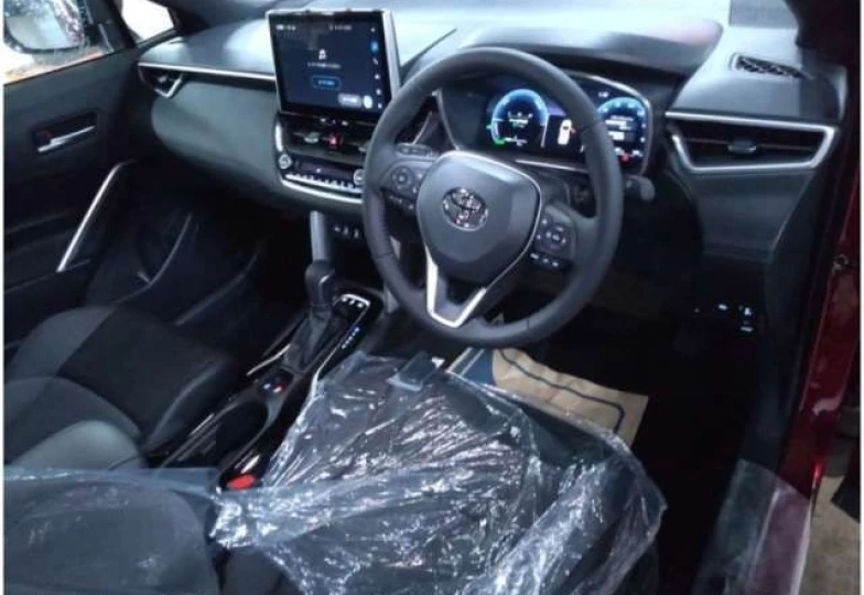 Toyota Corolla Cross Красный