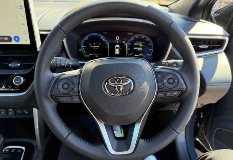 Toyota Corolla Cross Серый