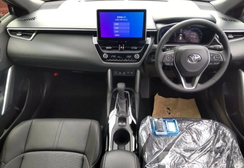 Toyota Corolla Cross Синий