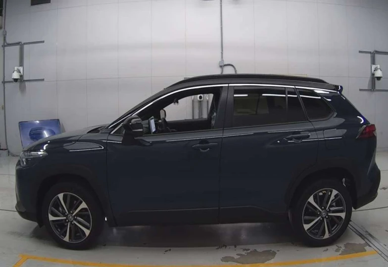 Toyota Corolla Cross Серый
