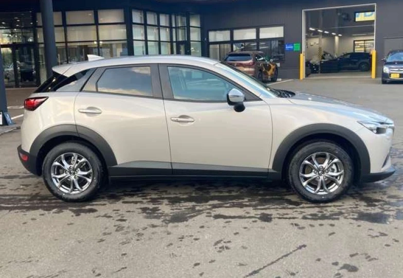 Mazda CX-3 Бежевый