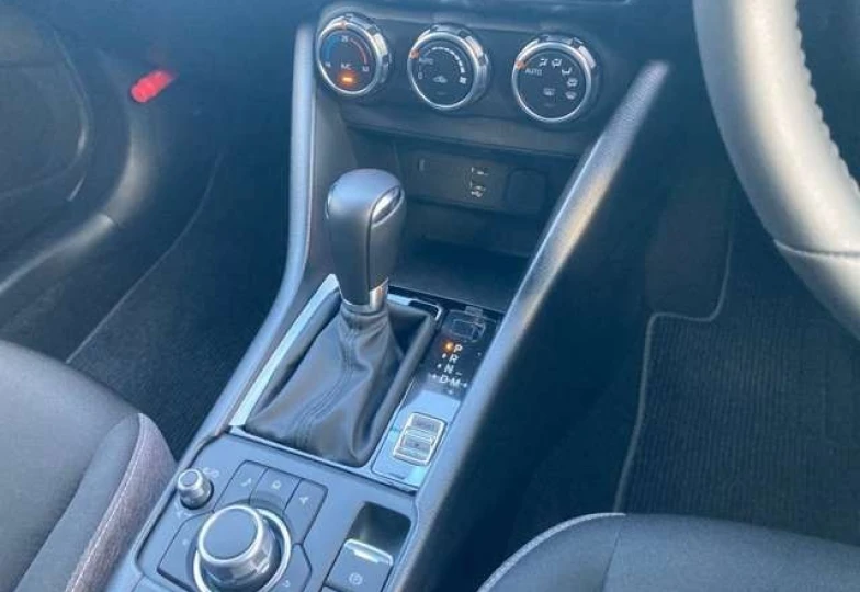 Mazda CX-3 Бежевый