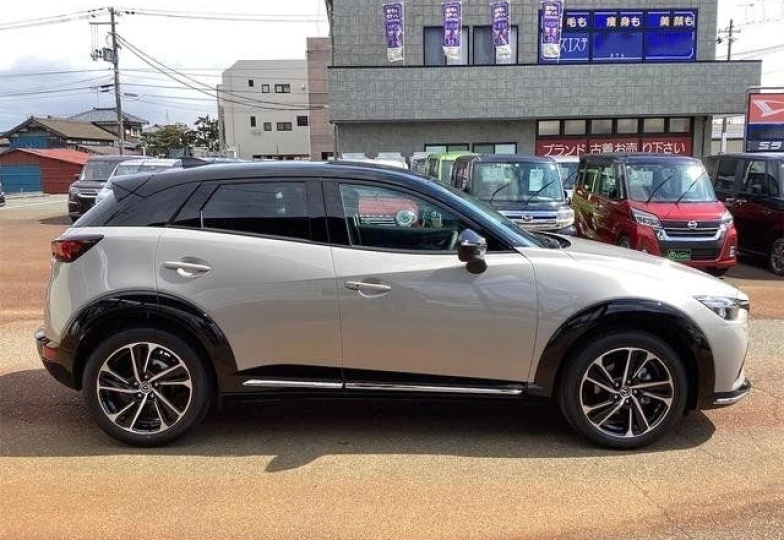 Mazda CX-3 Бежевый