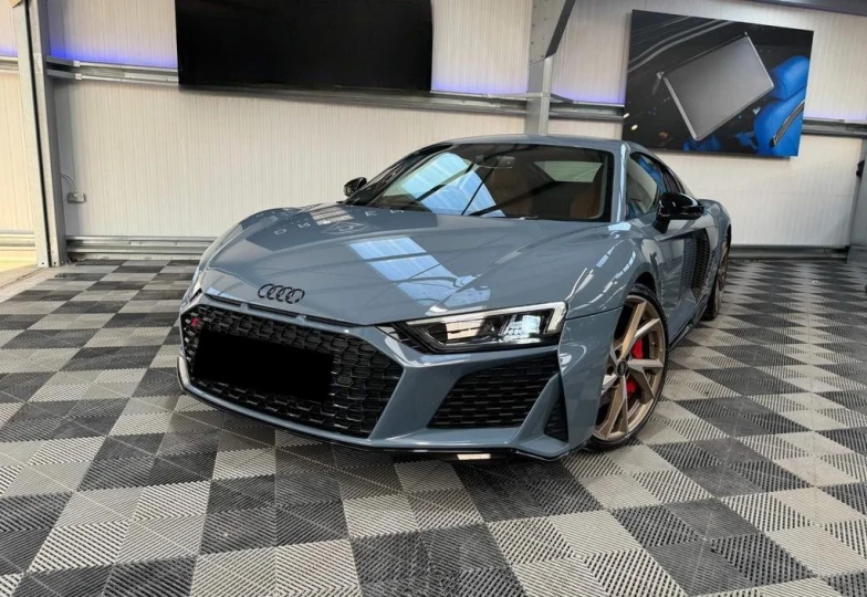 Audi R8 Серый