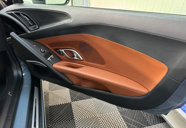 Audi R8 Серый