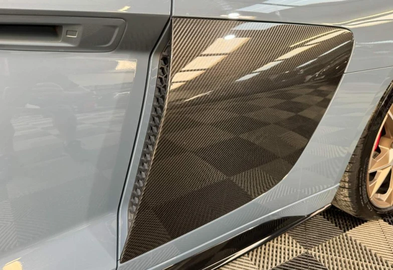 Audi R8 Серый