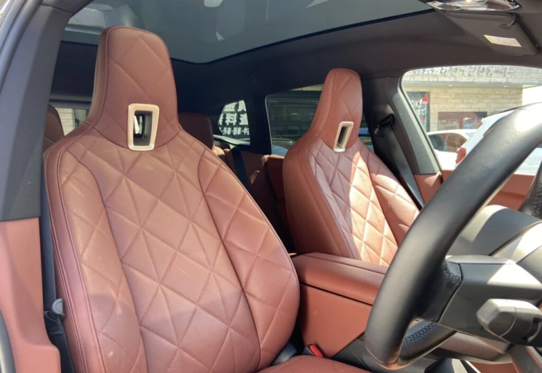 BMW iX Серый