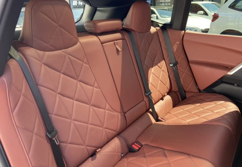 BMW iX Серый
