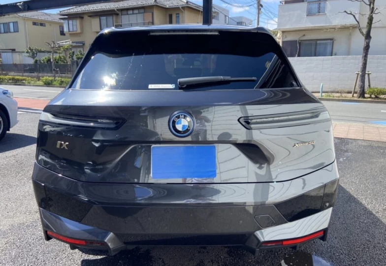 BMW iX Серый