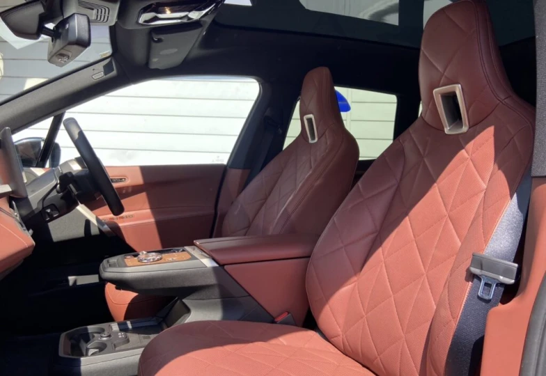 BMW iX Серый