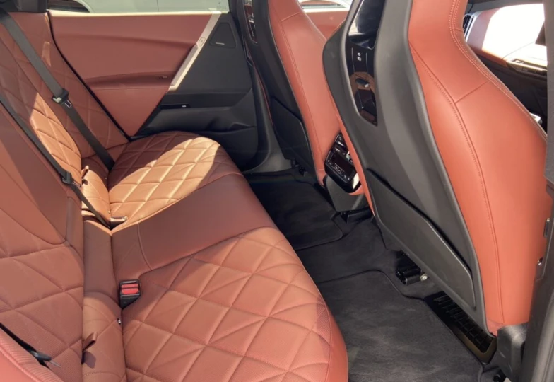 BMW iX Серый