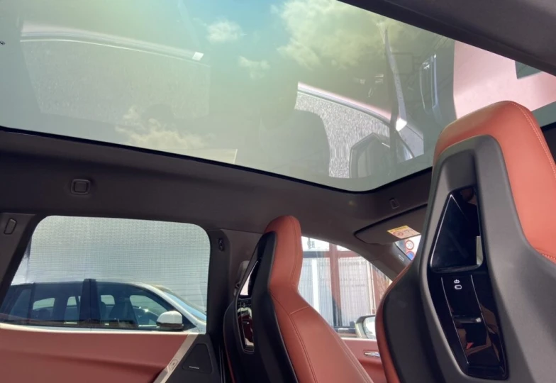 BMW iX Серый