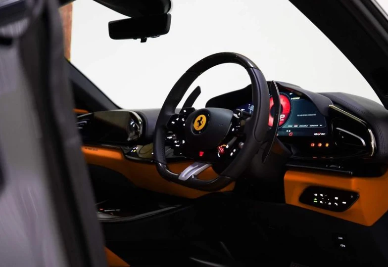 Ferrari Purosangue Черный