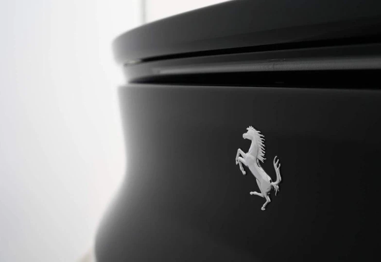 Ferrari Purosangue Черный