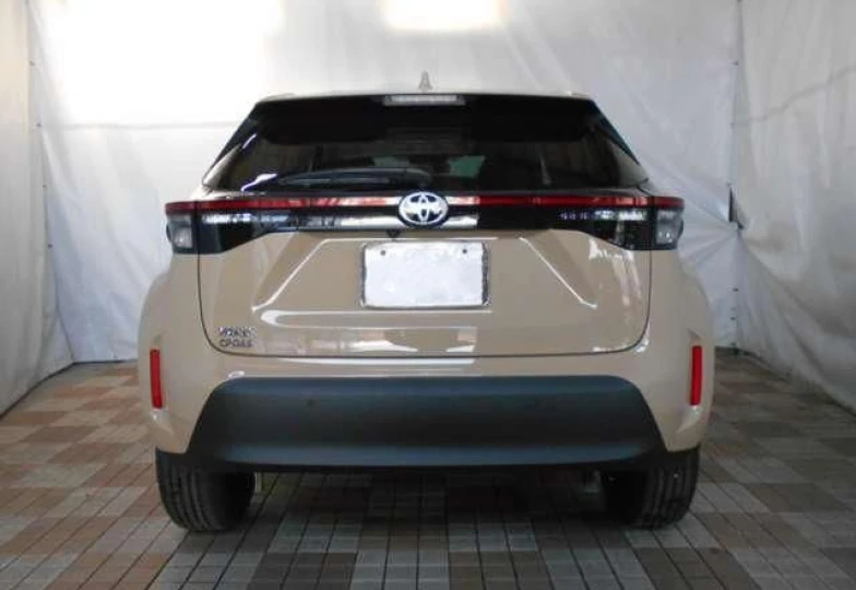 Toyota Yaris Cross Бежевый