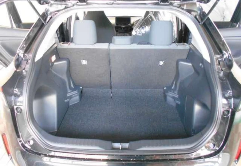 Toyota Yaris Cross Черный
