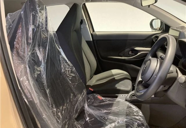 Toyota Yaris Cross Бежевый